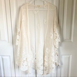 Miami (Francesca’s) Ivory Lace Kimono